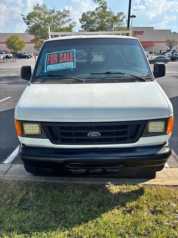 2007 Ford Econoline E350 Super Duty Cargo - Extended Van