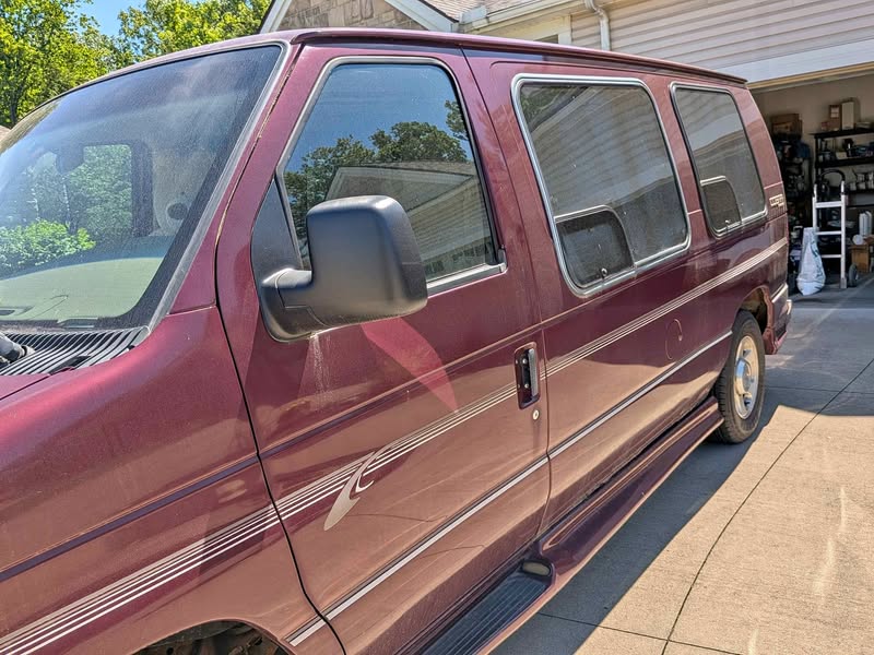 2004 Ford Econoline - Van