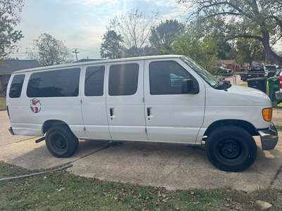 2006 Ford Econoline E350 Cargo - Van