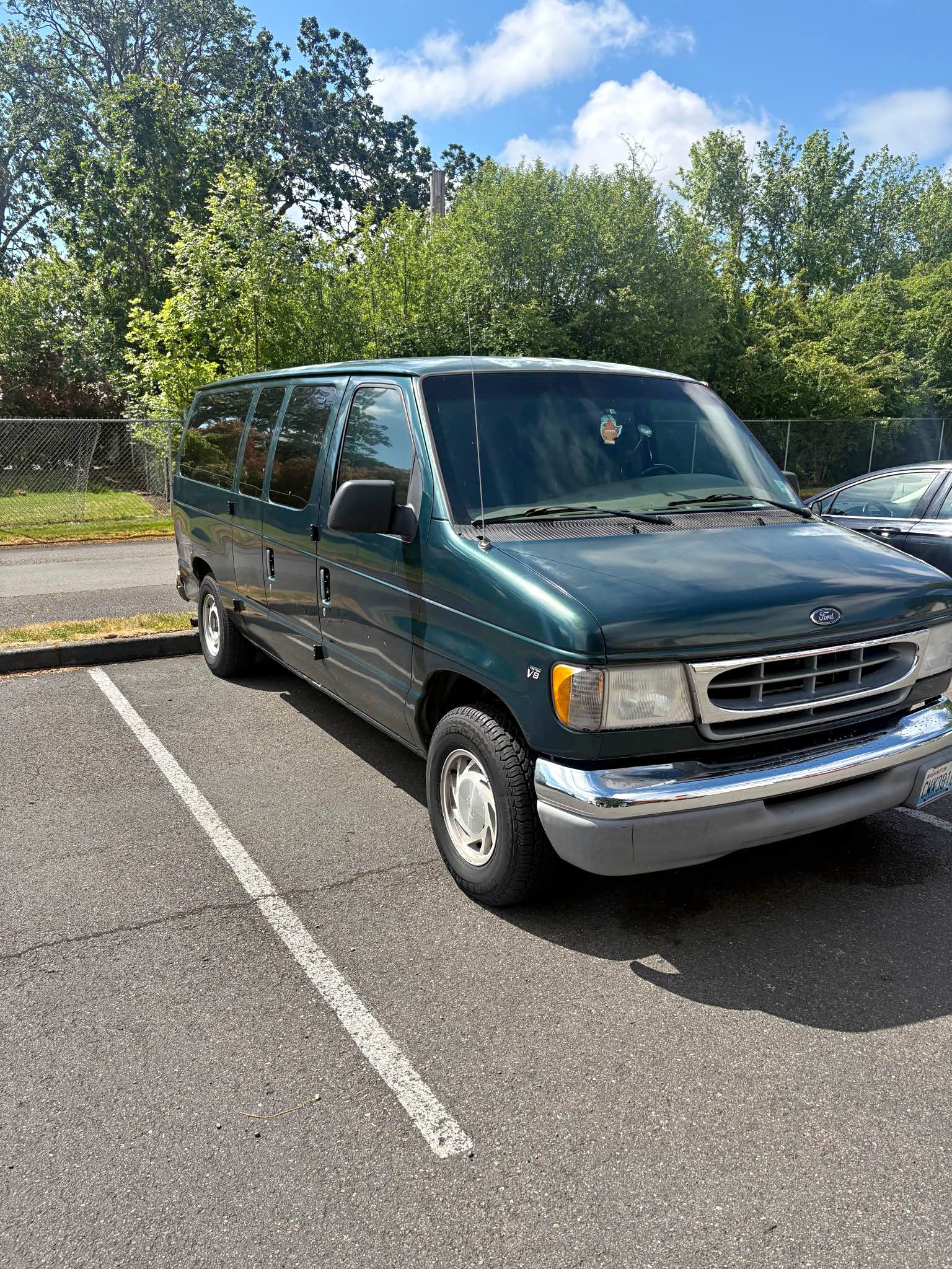 2002 Ford Econoline E150 Passenger - Van