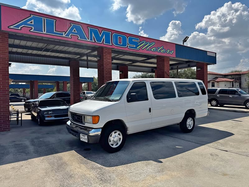 2007 Ford Econoline E350 Super Duty Passenger - Van