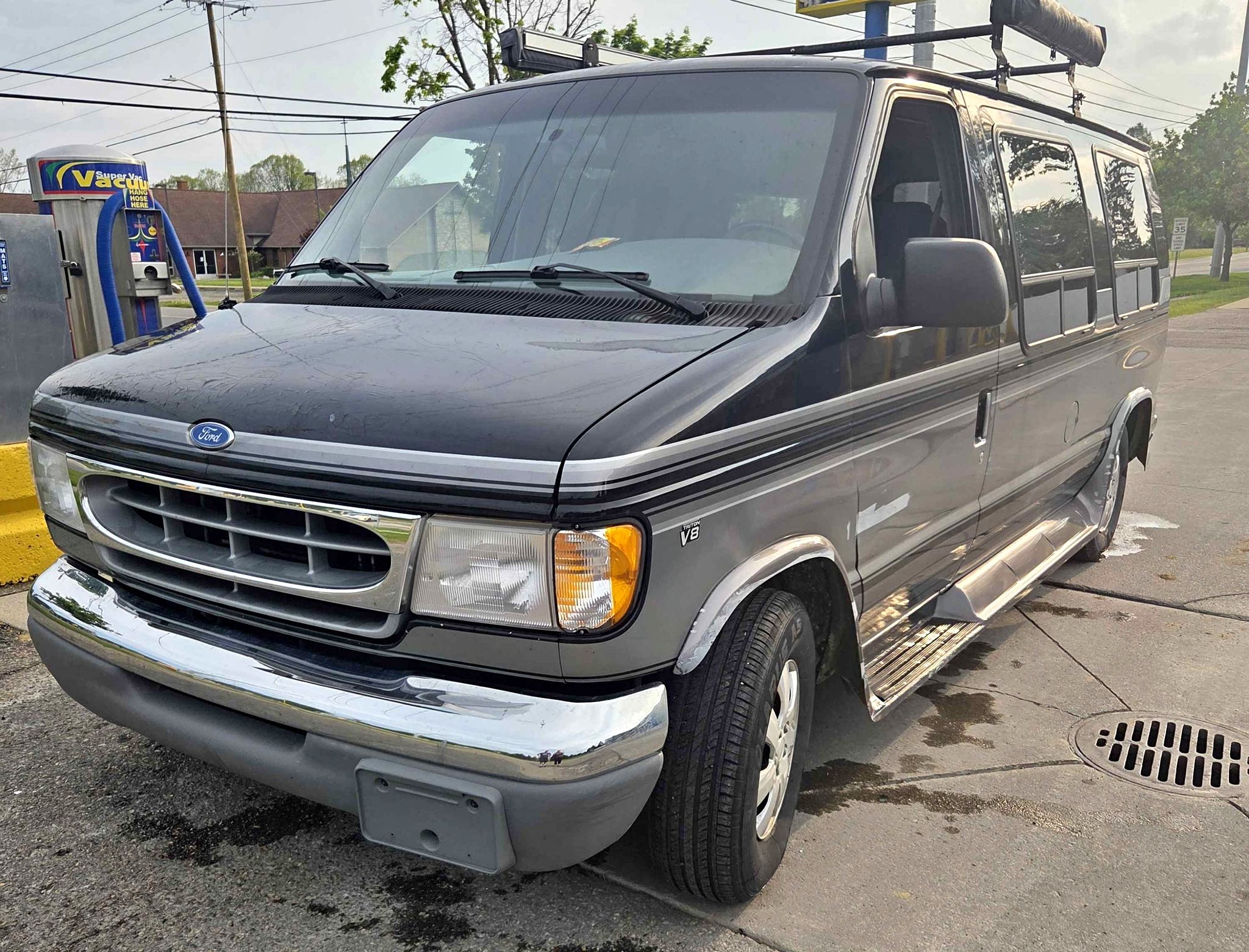 1997 Ford Econoline E150 Passenger - Van