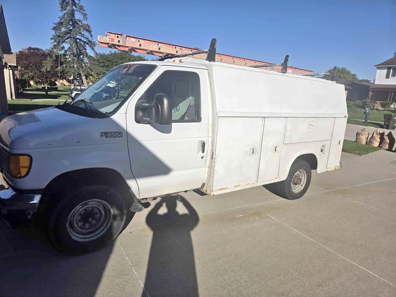 2003 Ford Econoline E350 Super Duty Cargo - Van