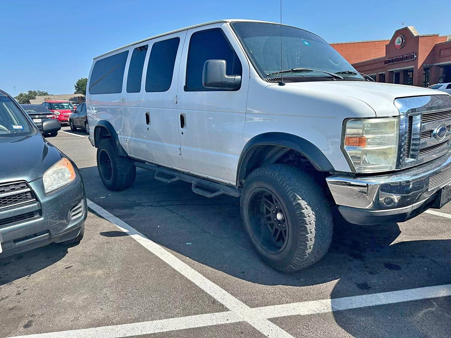 2009 Ford Econoline E350 Super Duty Cargo