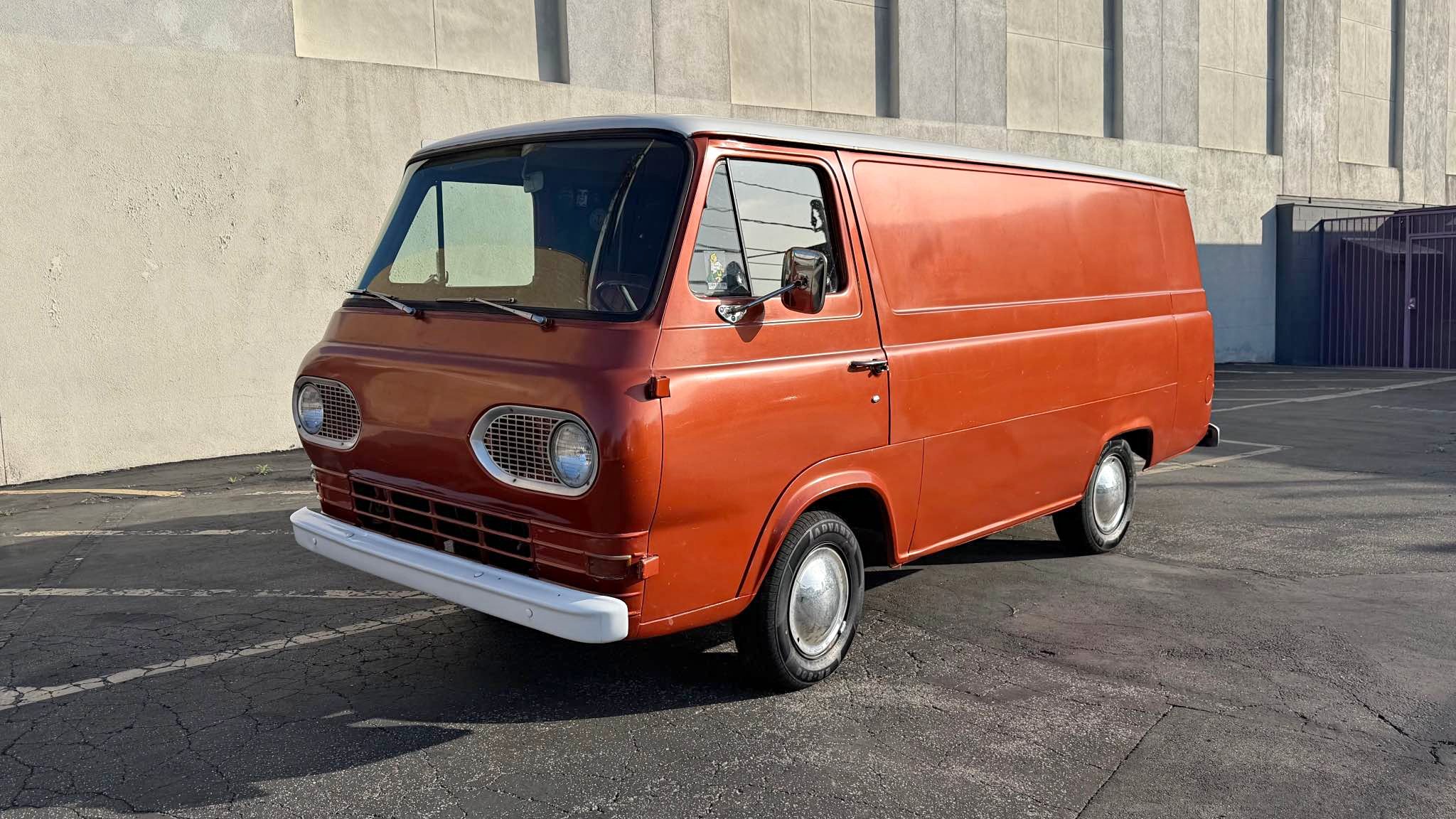 1967 Ford Econoline - Super Van