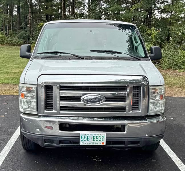 2012 Ford Econoline E150 Cargo - Van