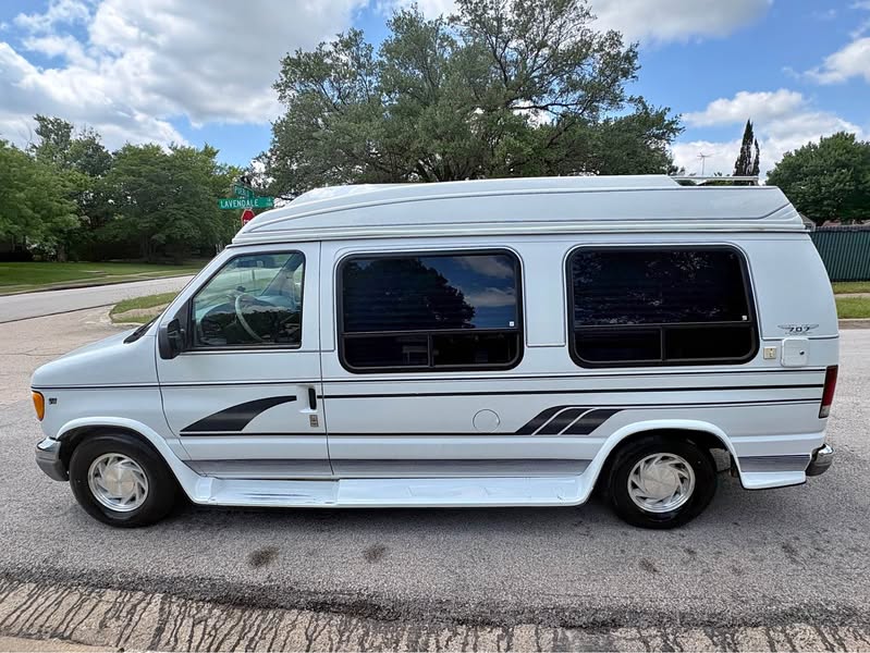 1998 Ford Econoline Van