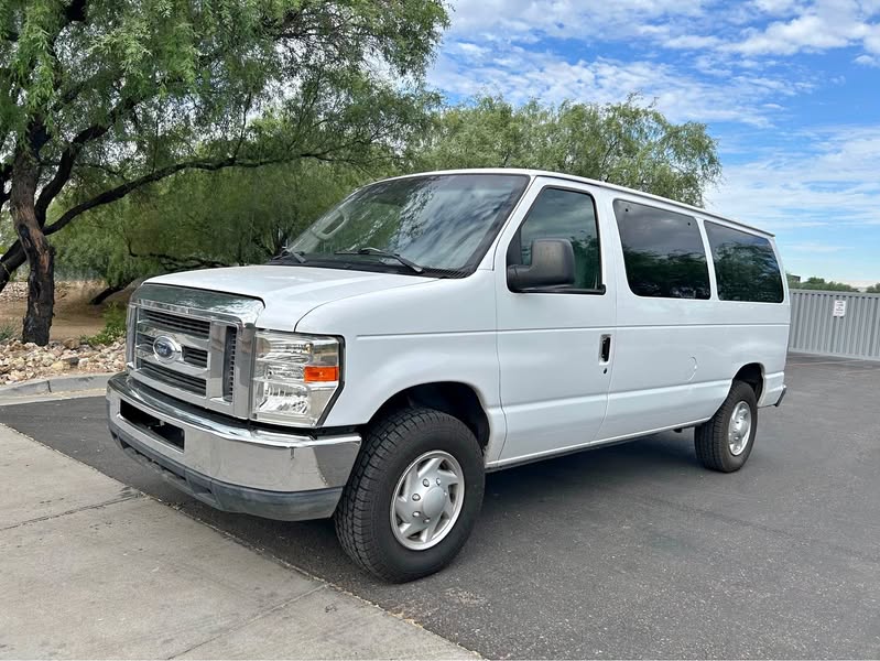 2011 Ford Econoline E350 Super Duty Passenger
