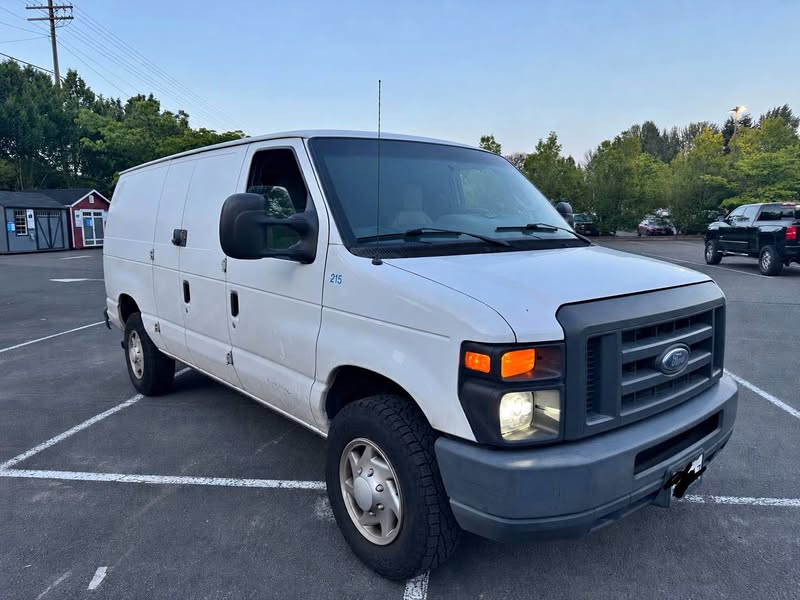 2014 Ford Econoline E350 Super Duty Cargo - LOW MILES CLEAN TITLE