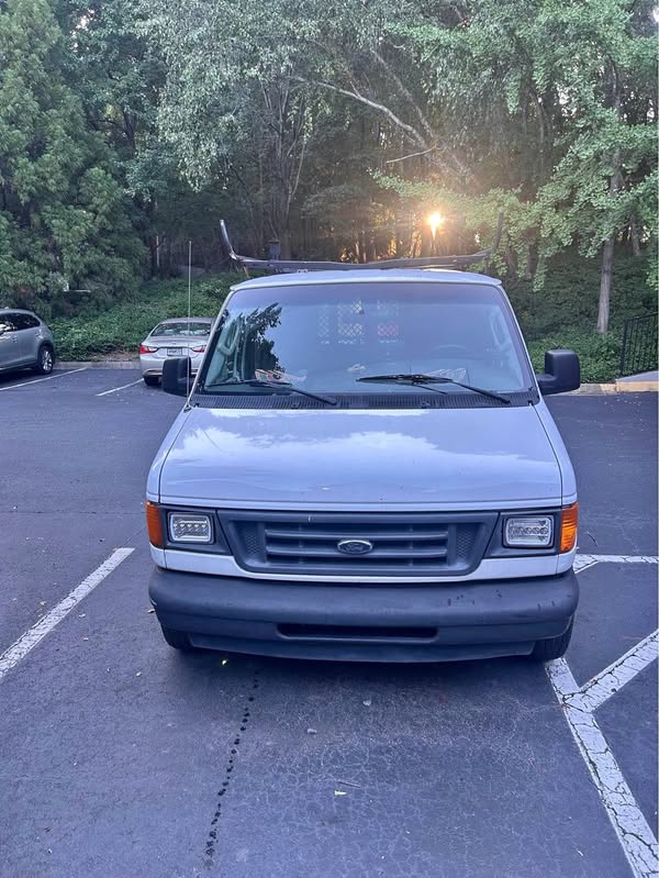 2003 Ford Econoline E150 Cargo - Van