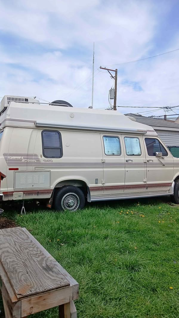 1991 Ford Econoline 250