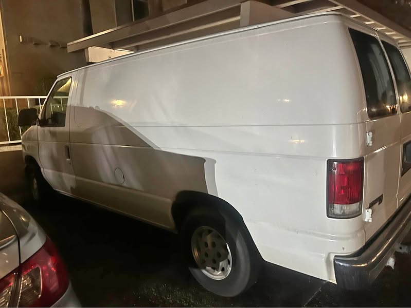 1998 Ford Econoline E150 Cargo - Van
