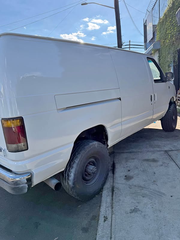 1992 Ford Econoline E350 Super Duty Cargo - Van