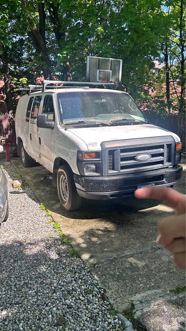 2012 Ford Econoline E250 Cargo - Van