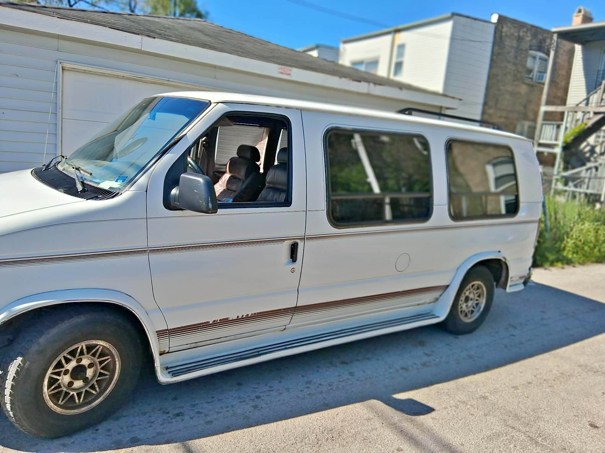 1997 Ford Econoline E150 Cargo - Van