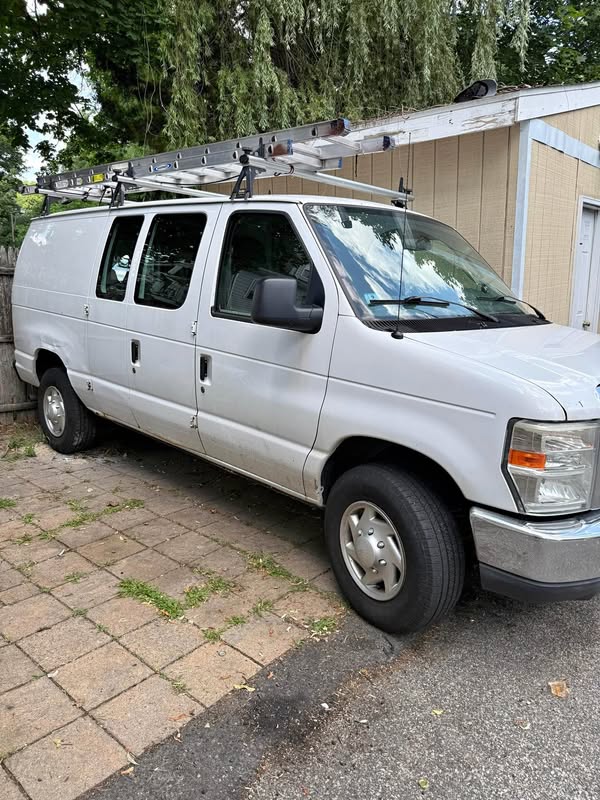 2013 Ford Econoline E250 Cargo - Van