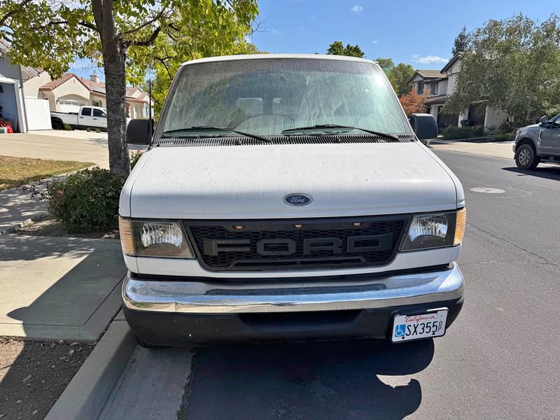 2002 Ford Econoline E350 Super Duty Passenger - Extended Van