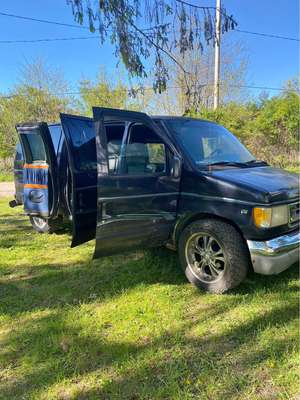 1998 Ford Econoline E150 Cargo - Black