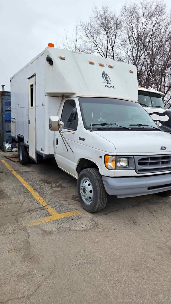 1998 Ford Econoline E350 Super Duty Cargo - Van