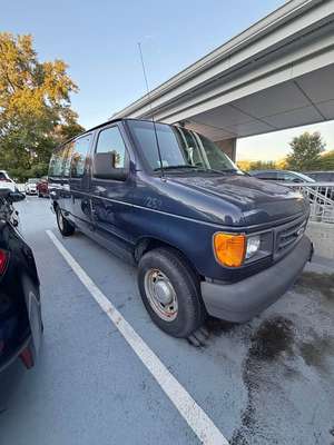 2005 Ford Econoline E150 Cargo - Van