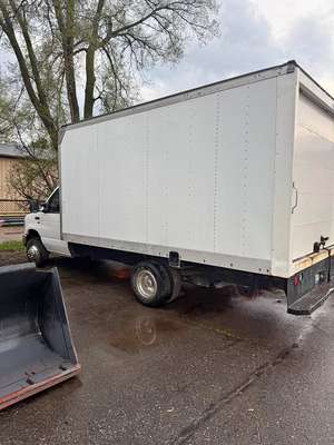 2010 Ford Econoline E350 Super Duty Cargo - Van
