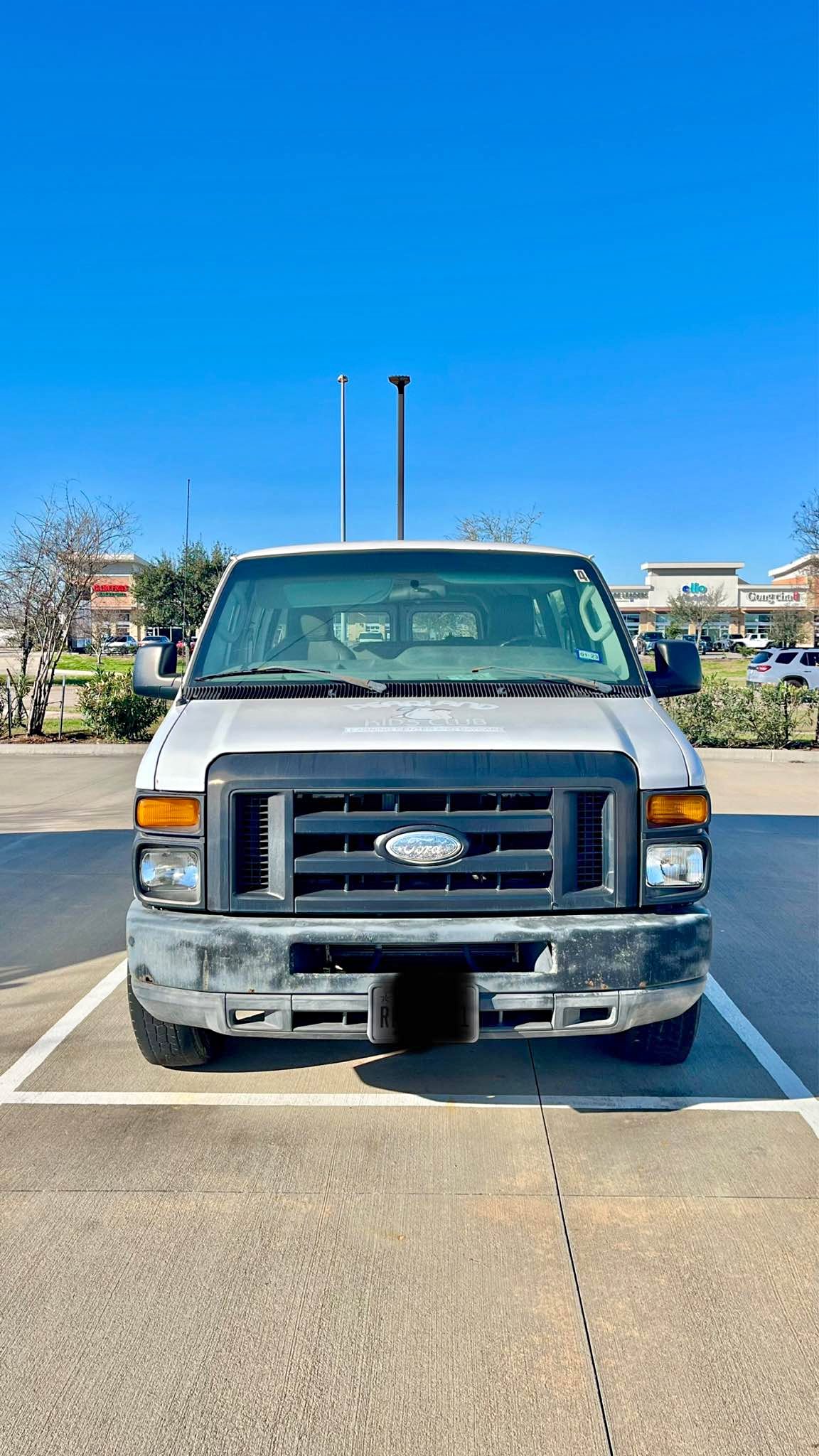 2012 Ford Econoline E350 Super Duty Passenger - Van
