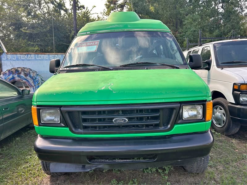 2004 Ford Econoline E250 Cargo - Van