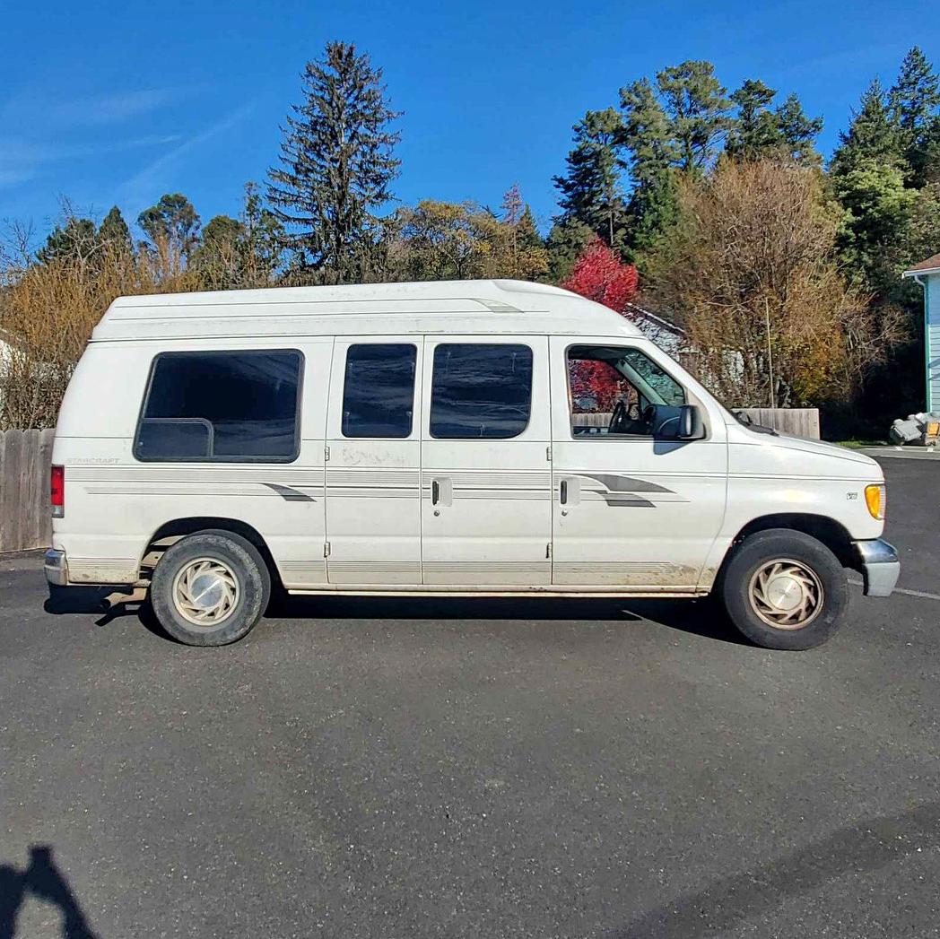 1999 Ford Econoline E150 Cargo - Extended Van