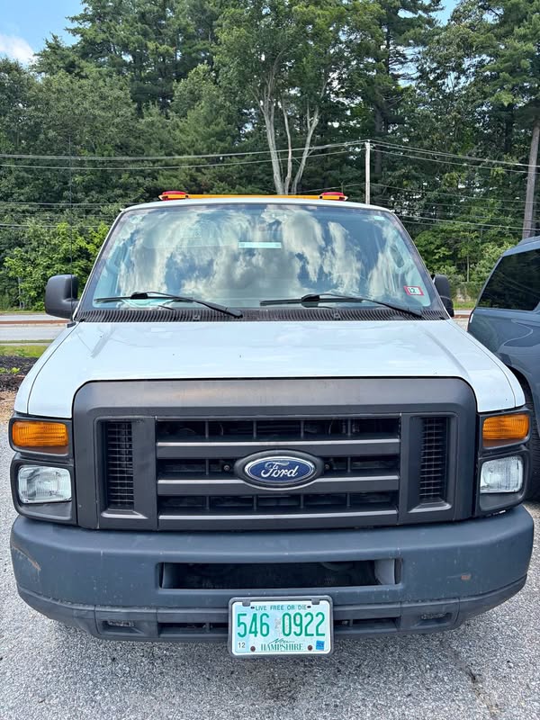 2009 Ford Econoline E150 Passenger - Van