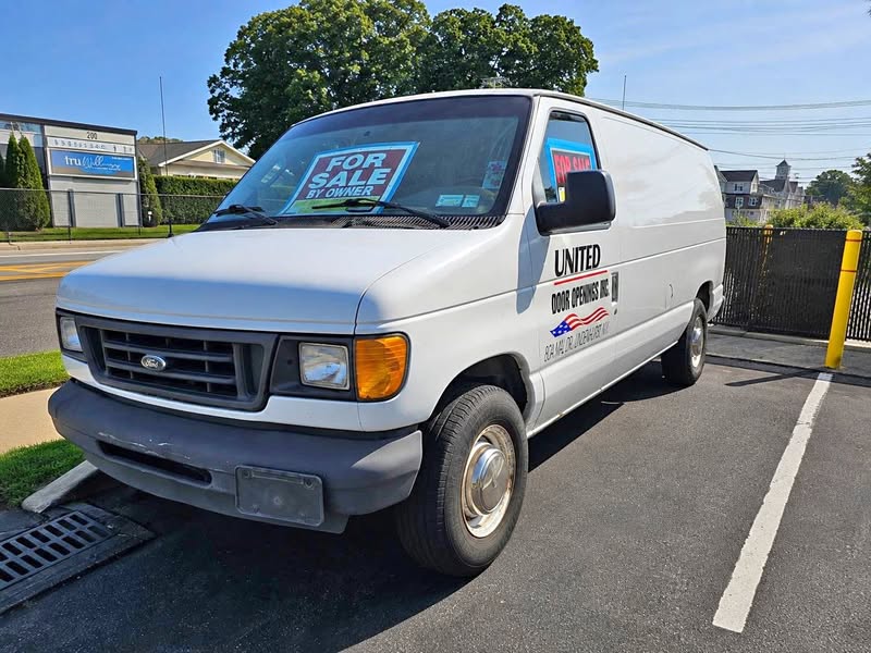 2003 Ford Econoline E250 Cargo - Van