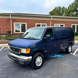 2005 Ford  Econoline E250