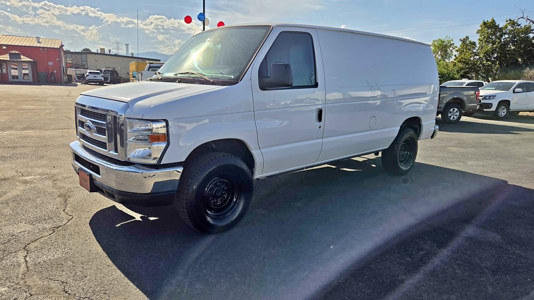 2013 Ford Econoline E250 Cargo - Van