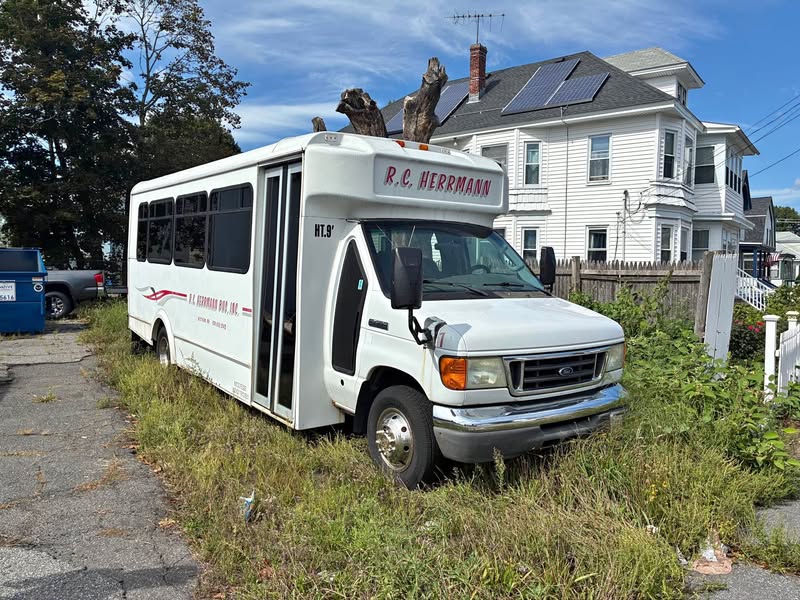 2006 Ford Econoline - Super Van