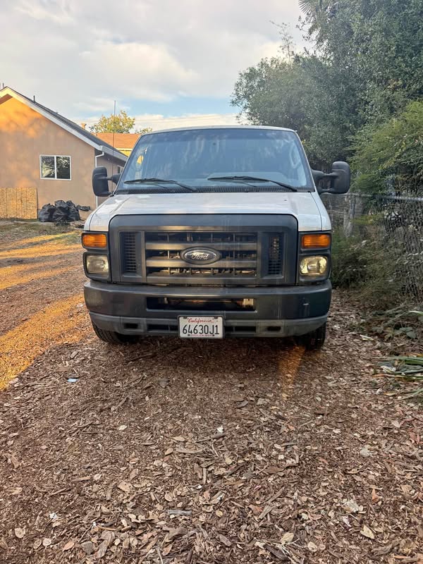 2011 Ford Econoline - Super Van