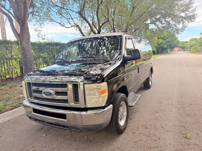 2010 Ford Econoline E150 Cargo - Van
