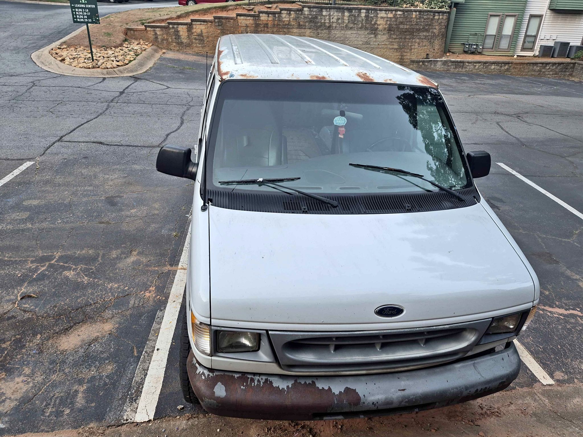 2000 Ford Econoline - Van