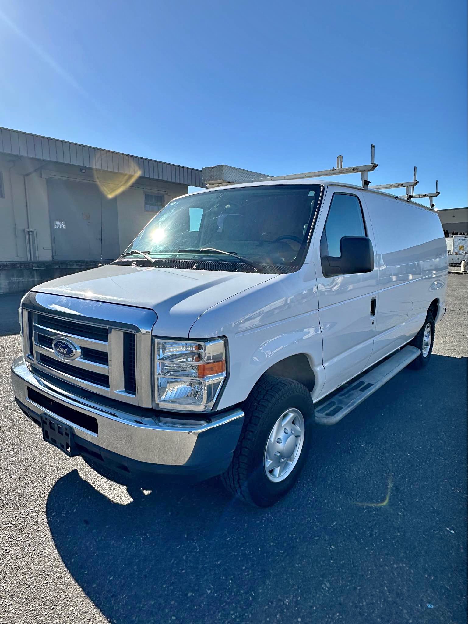 2014 Ford Econoline E250 Cargo - Van