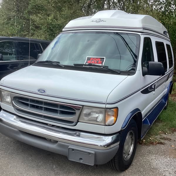 1997 Ford Econoline E150 Passenger - Van