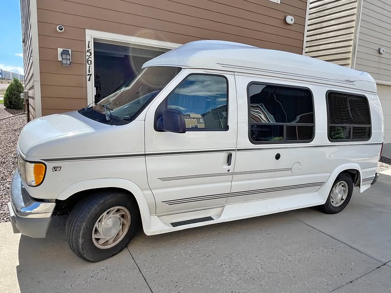 1999 Ford Econoline E150