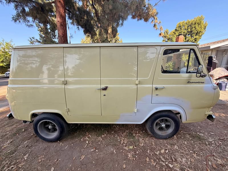 1966 Ford Econoline - Van