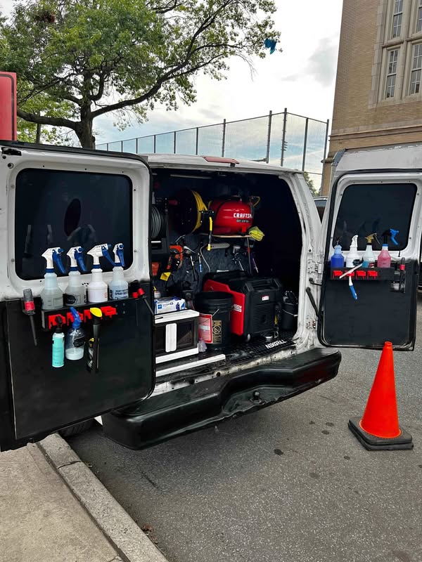 2009 Ford Econoline E250 Cargo - Van