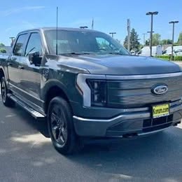 2022 Ford F-150 Lightning Lariat - 25F302A