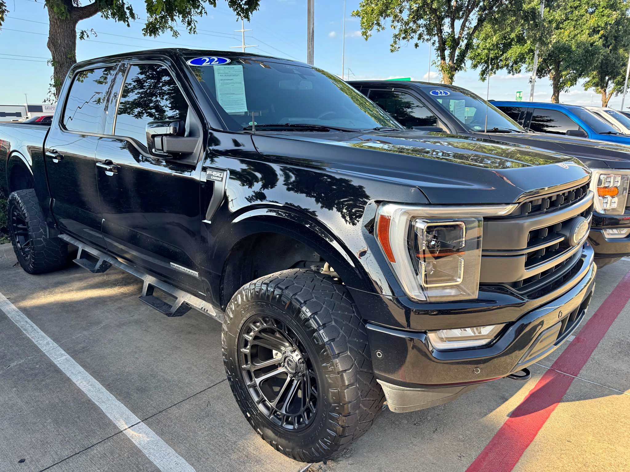 2022 Ford F150 SuperCrew Cab - Lariat Pickup 4D 5 1\/2 ft