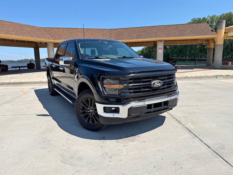 2024 Ford F-150 XLT Pickup 4D 5 1\/2 ft