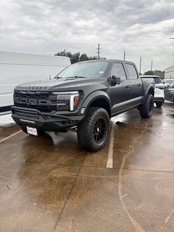 2023 Ford F-150 - Velociraptor