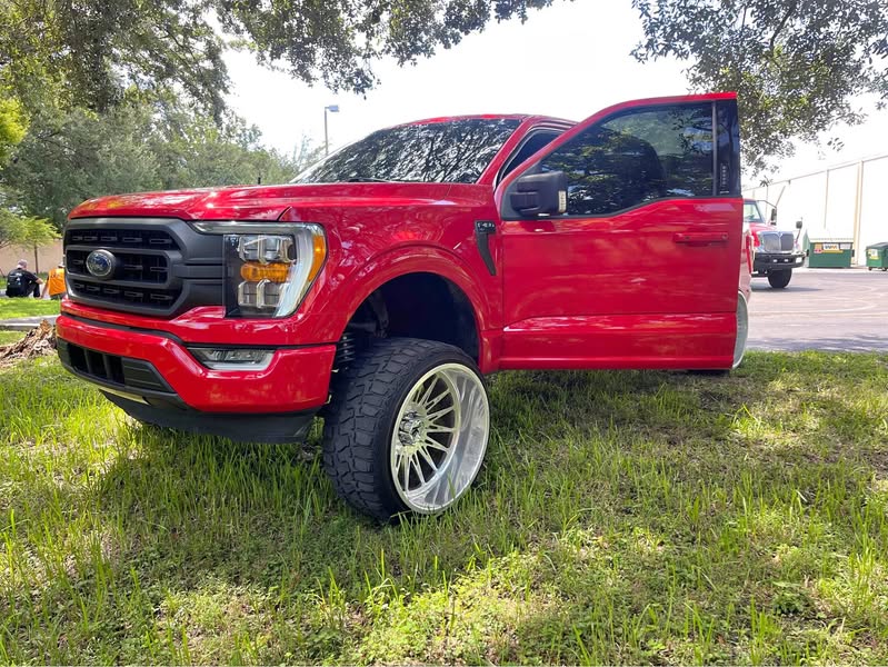 2021 Ford F-150 - XLT Pickup 4D 6 1\/2 ft