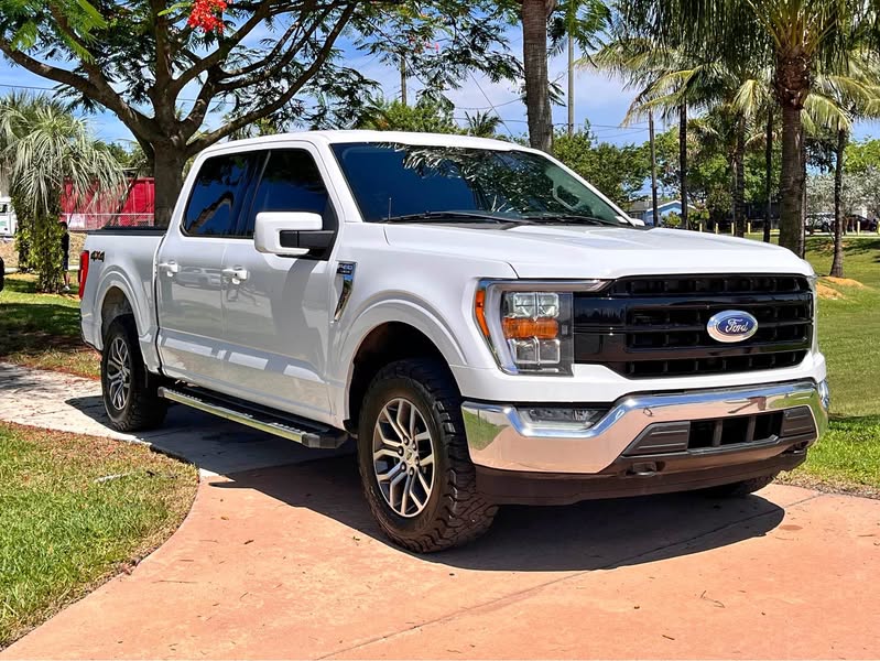 2022 Ford F150 SuperCrew Cab Lariat Pickup 4D 5 1\/2 ft