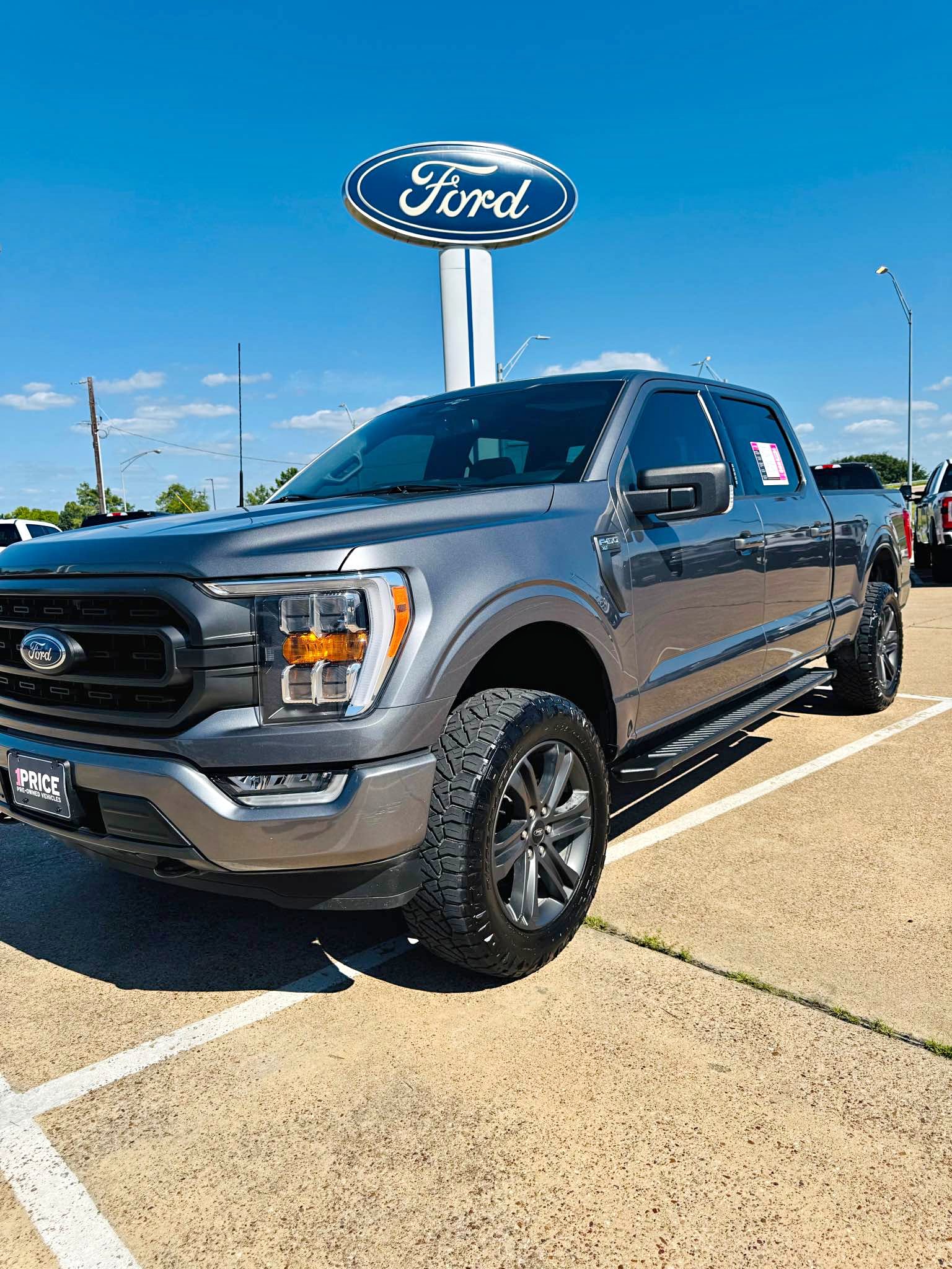 2023 Ford F150 SuperCrew Cab - XLT Pickup 4D 6 1\/2 ft
