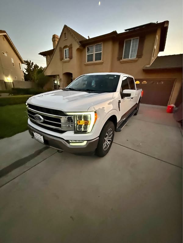 2021 Ford F150 SuperCrew Cab - Lariat Pickup 4D 6 1\/2 ft