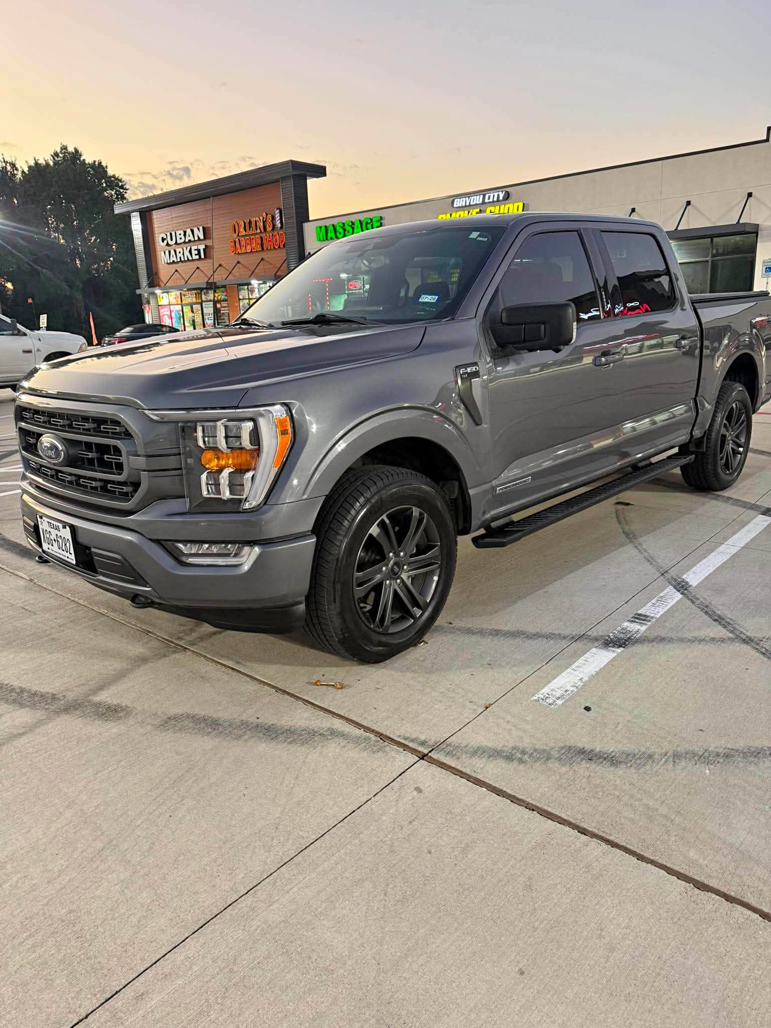 2021 Ford F-150 - XLT Pickup 4D 5 1\/2 ft